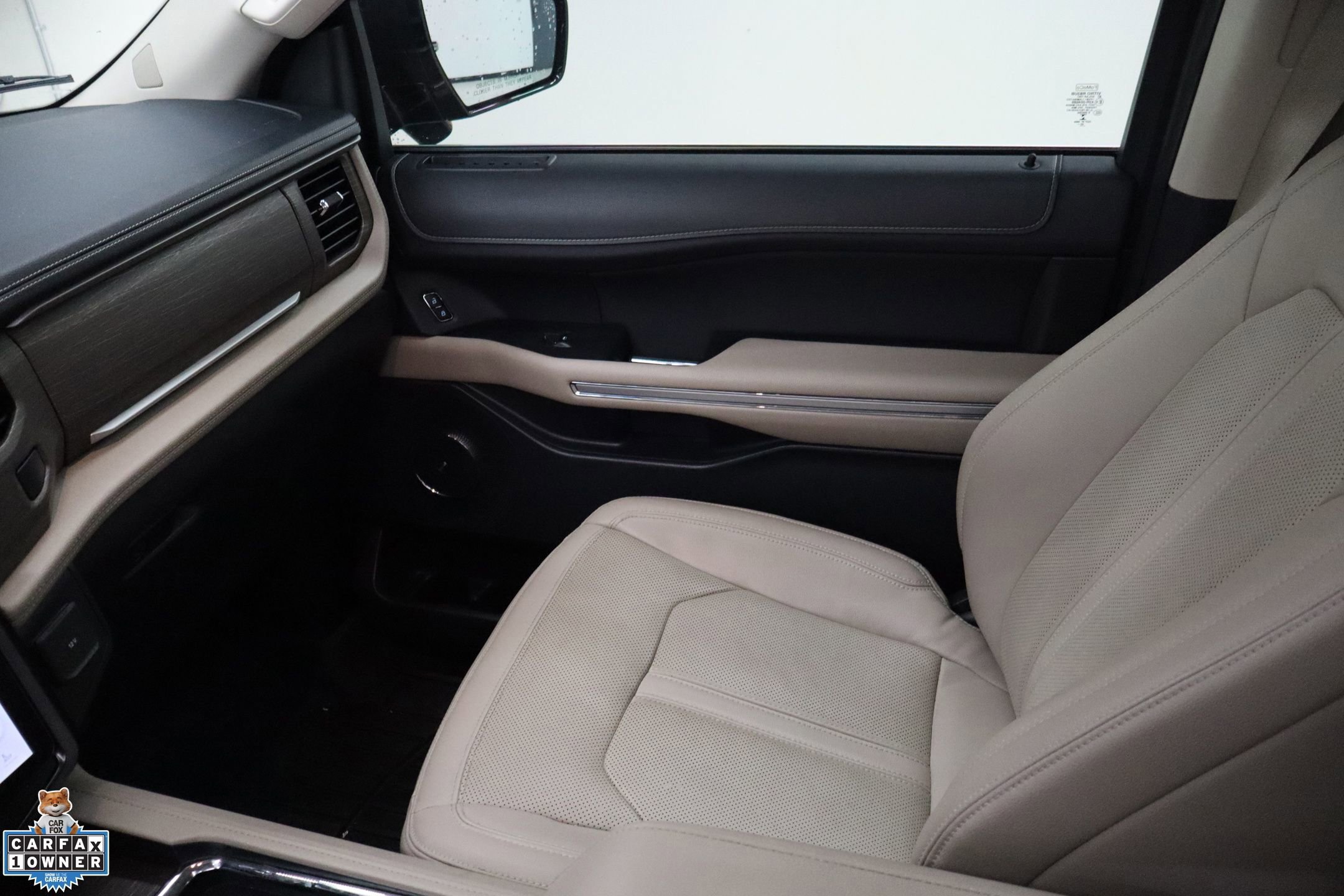 Certified 2023 Ford Expedition Limited image 22