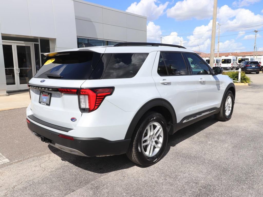 Certified 2025 Ford Explorer Active w/ Active Comfort Package image 14