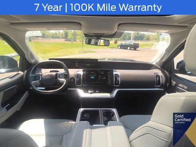 Certified 2025 Ford Expedition Max Platinum w/ Driver's Package AWD/4WD image 29