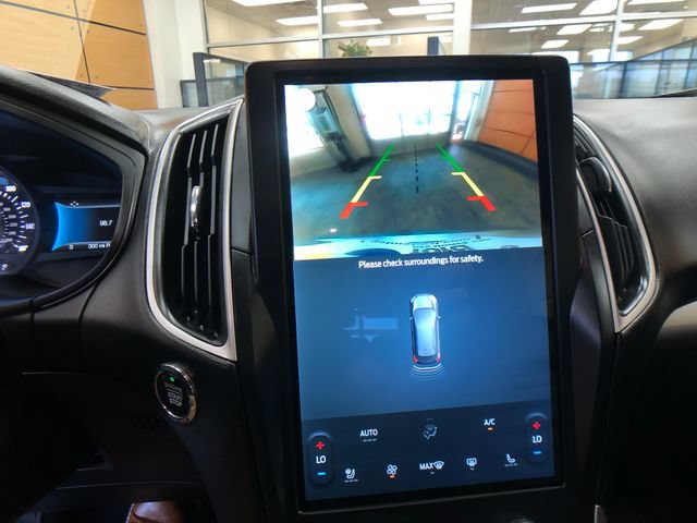 Certified 2024 Ford Edge SEL w/ Convenience Package AWD/4WD image 16