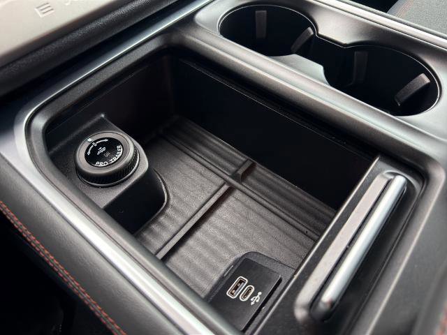 Certified 2025 Ford Expedition Active image 33