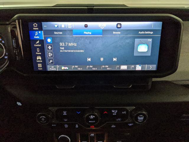 Used 2025 Jeep Gladiator Sport image 9