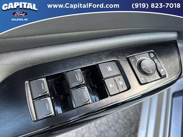 Used 2022 Lexus ES 350 Ultra Luxury w/ Accessory Package 2 FWD image 20