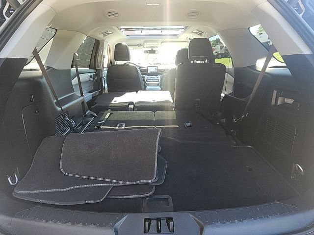 Certified 2024 Ford Explorer XLT w/ Equipment Group 202A AWD/4WD image 22