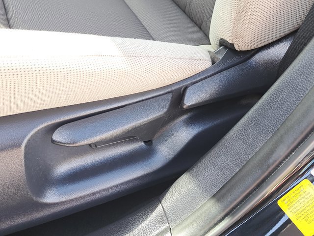 Used 2024 Toyota Corolla LE image 21