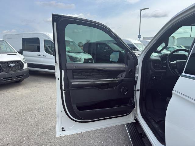Certified 2022 Ford Expedition Platinum image 26