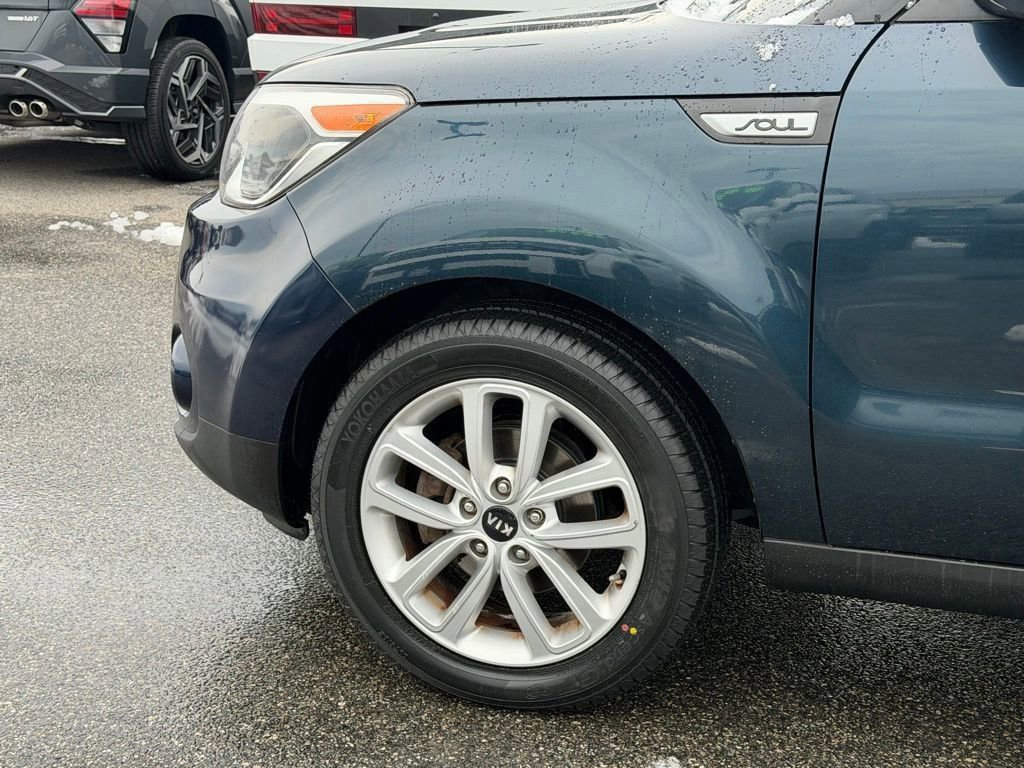 Used 2017 Kia Soul + image 21