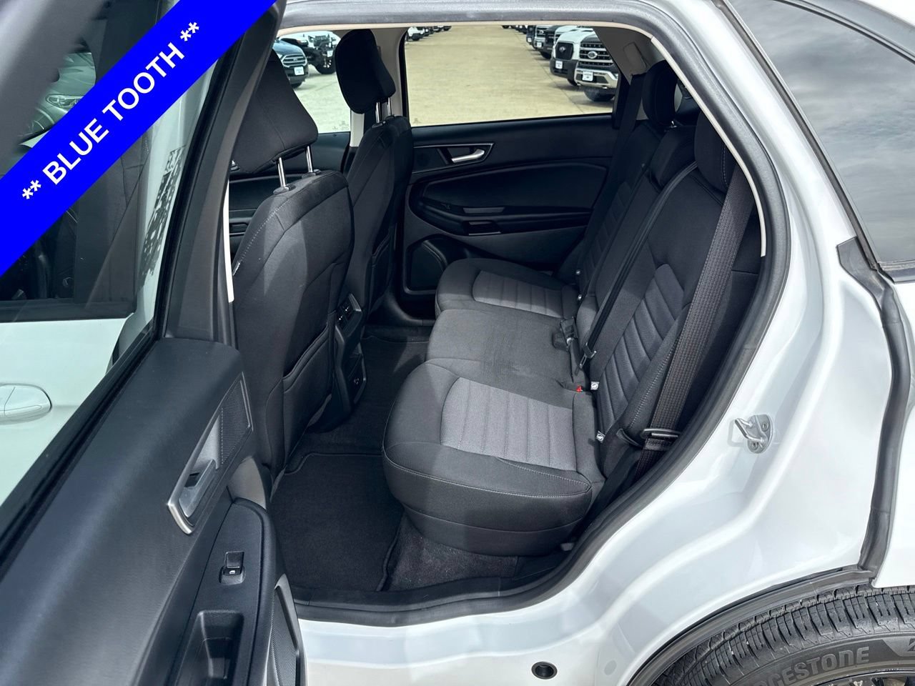 Certified 2022 Ford Edge SE w/ Black Appearance Package AWD/4WD image 6