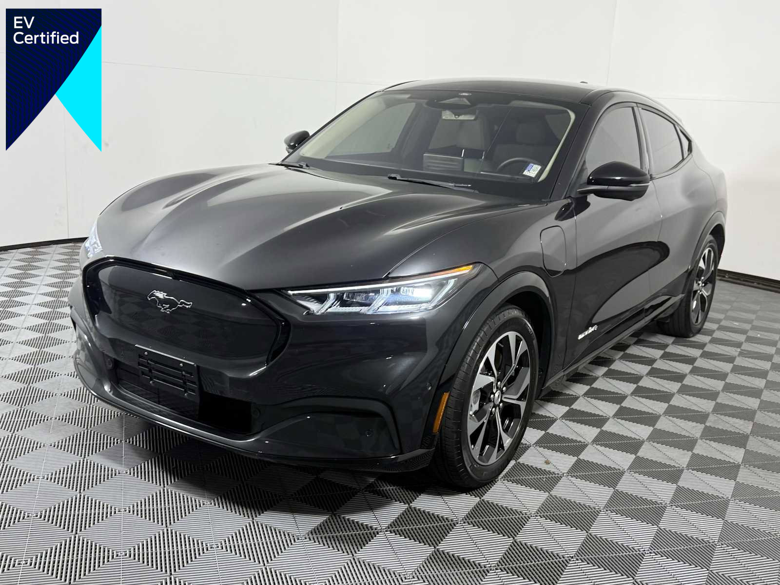 Certified 2022 Ford Mustang Mach-E Premium image 1