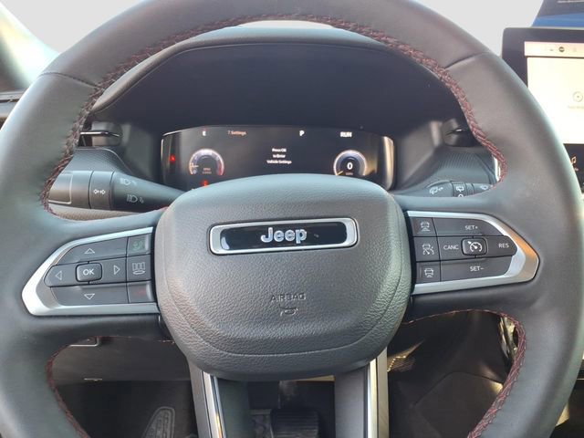 Used 2025 Jeep Compass Trailhawk w/ Trailhawk Elite Group image 31