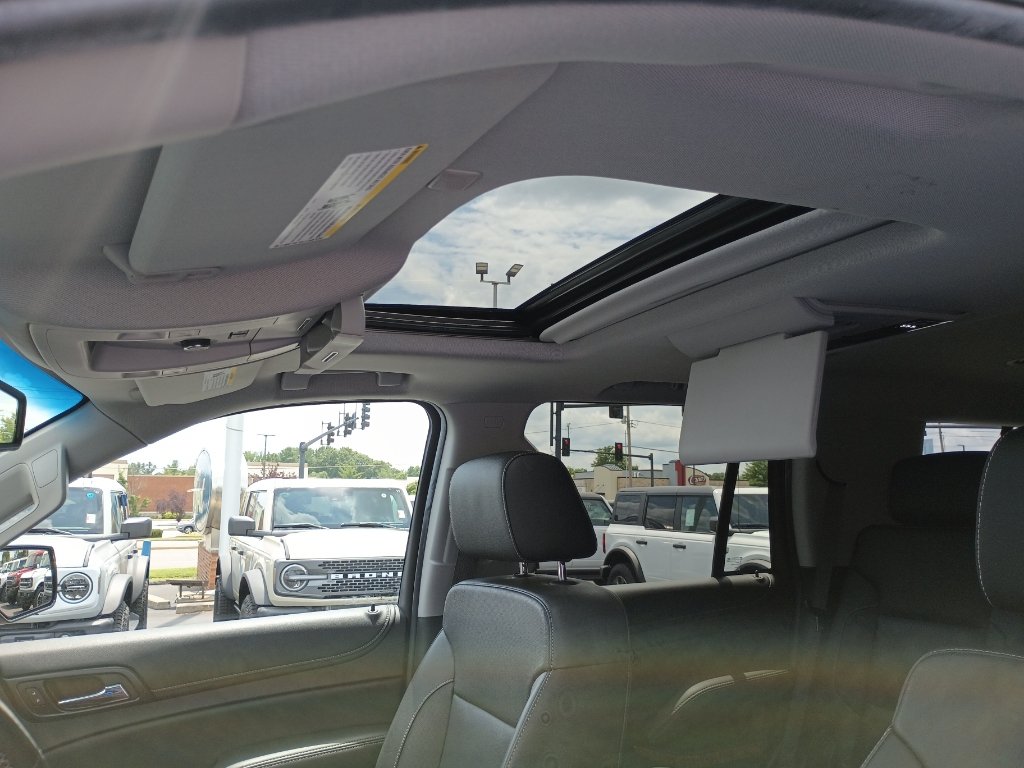 Used 2018 Chevrolet Tahoe Premier AWD/4WD image 28