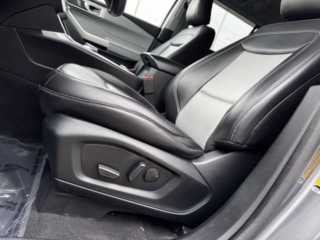 Certified 2022 Ford Explorer XLT w/ XLT Sport Appearance Package image 12