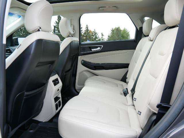 Certified 2019 Ford Edge Titanium w/ Equipment Group 301A AWD/4WD image 11