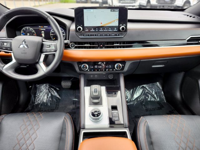 Used 2022 Mitsubishi Outlander SEL AWD/4WD image 14