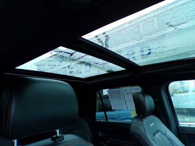 Certified 2022 Ford Expedition Max Platinum AWD/4WD image 12