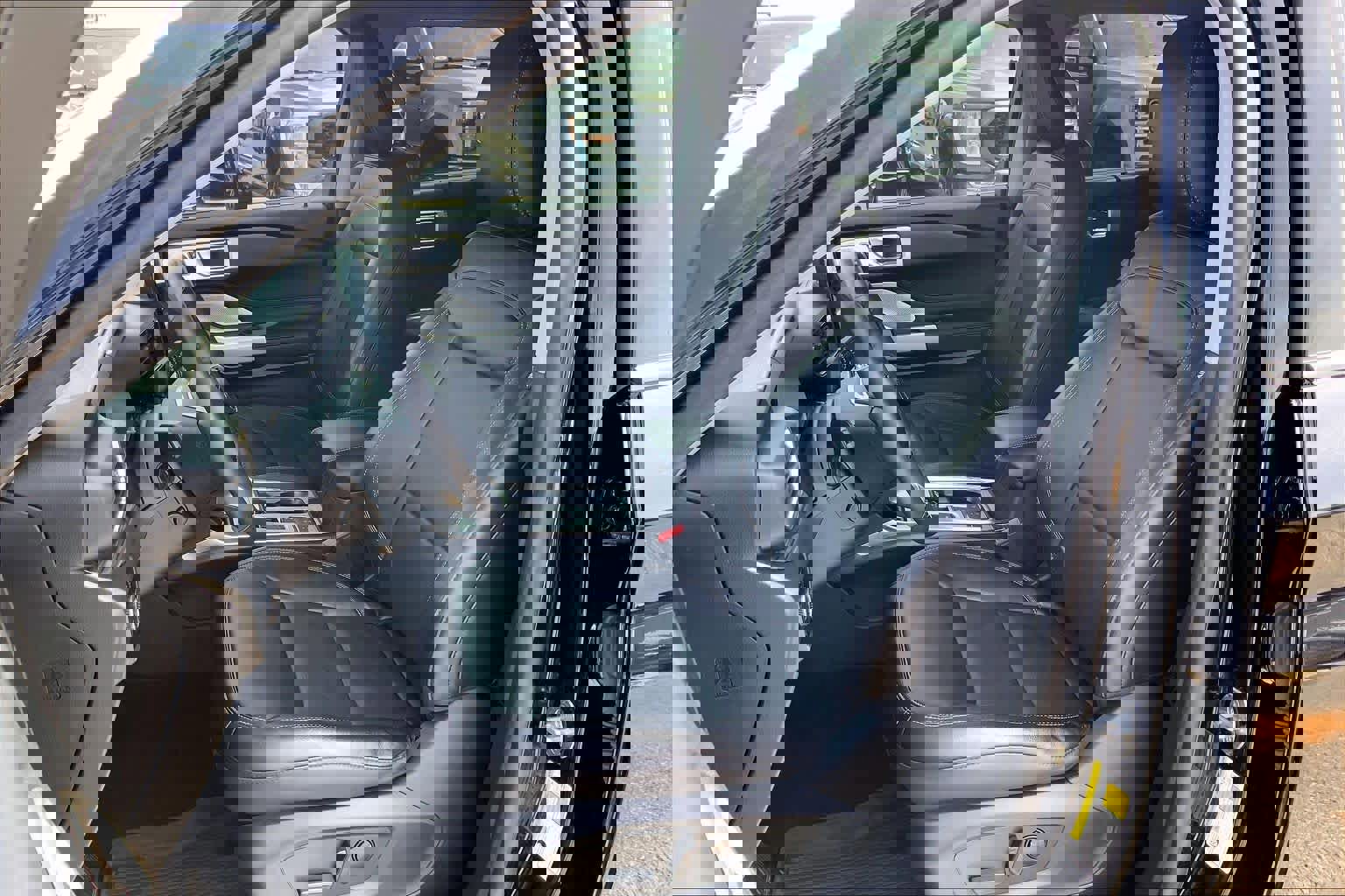 Certified 2024 Ford Explorer Limited w/ Limited Technology Package image 10