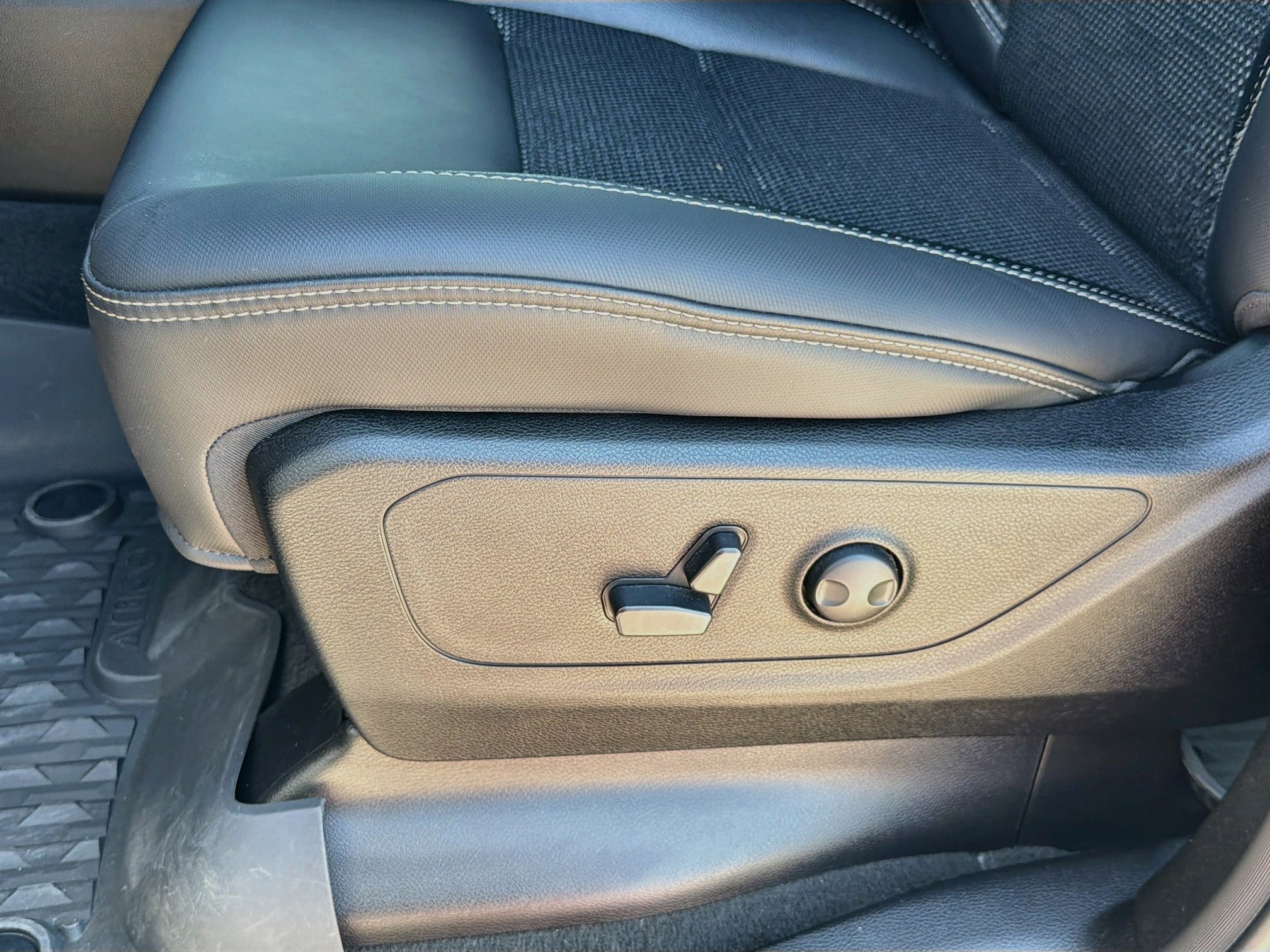 Used 2024 RAM 1500 Big Horn AWD/4WD image 19