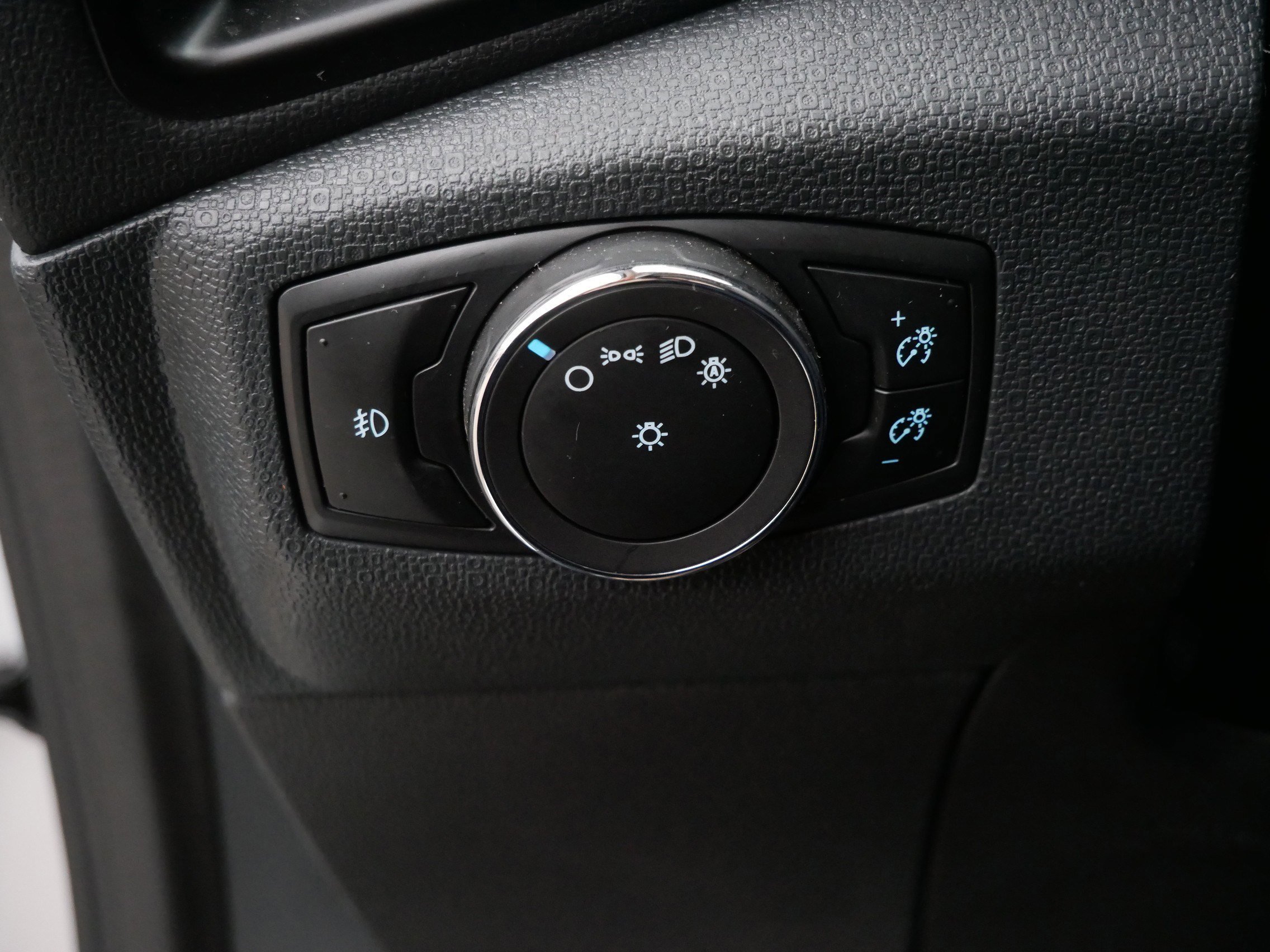 Certified 2022 Ford EcoSport SES image 26