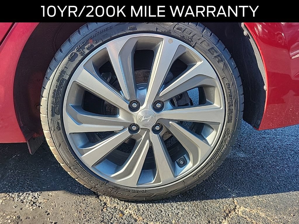 Used 2022 Hyundai Accent Limited FWD image 5