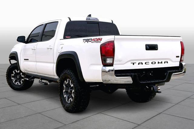 Used 2019 Toyota Tacoma TRD Off-Road image 2