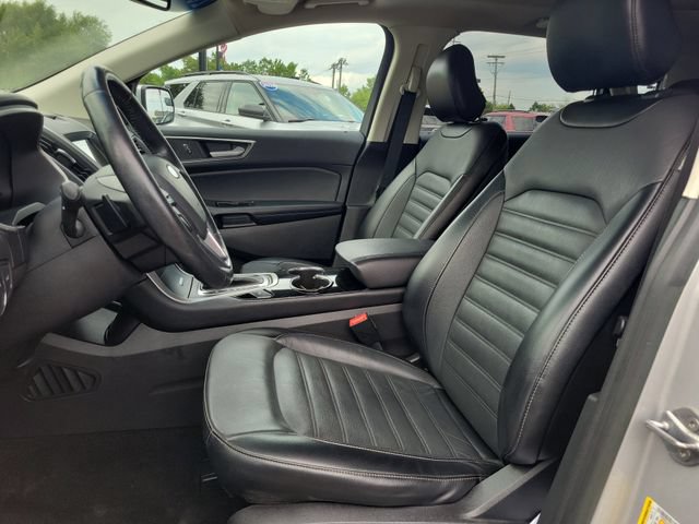 Certified 2018 Ford Edge SEL w/ Equipment Group 201A AWD/4WD image 9