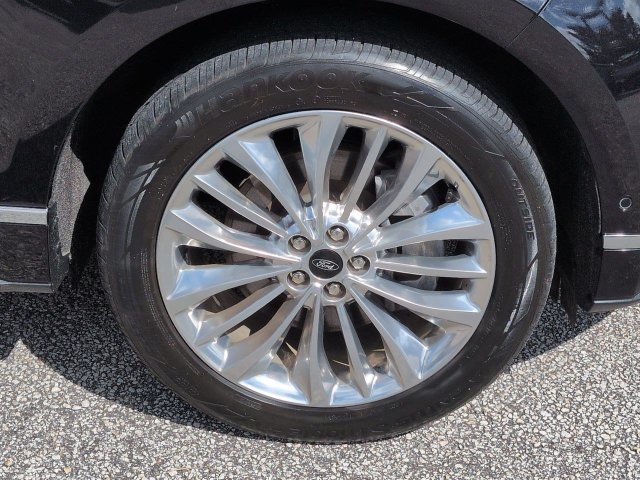 Certified 2024 Ford Edge Titanium w/ Titanium Elite Package AWD/4WD image 11