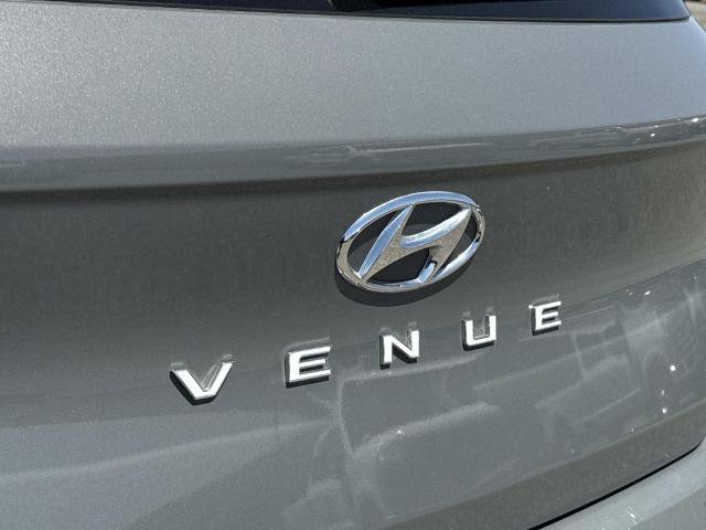 Used 2021 Hyundai Venue SE FWD image 26