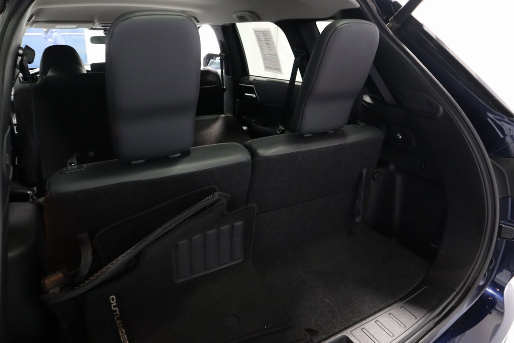 Used 2024 Mitsubishi Outlander SE image 17