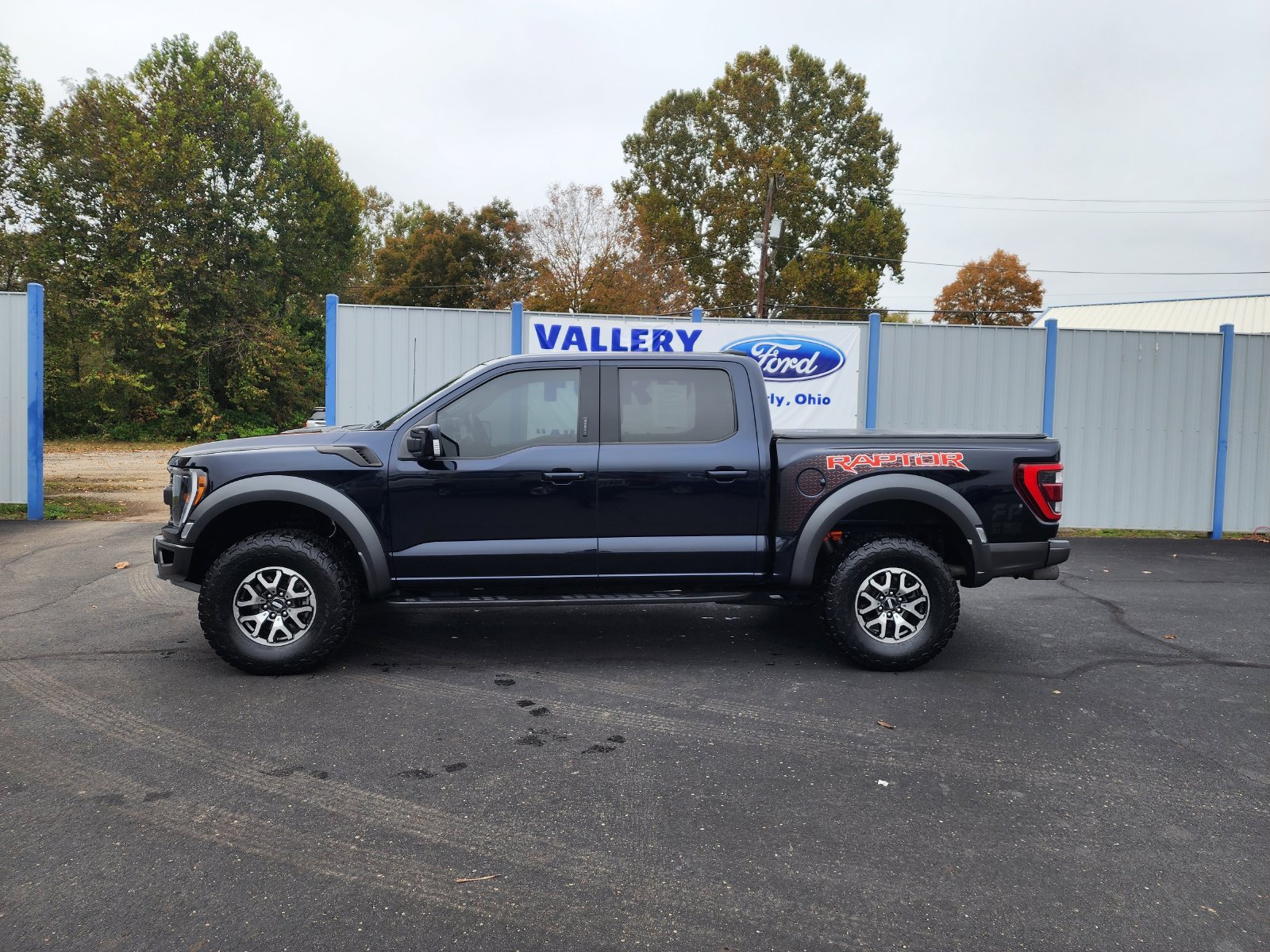 Certified 2022 Ford F150 Raptor w/ Convenience Package AWD/4WD image 2