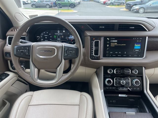 Used 2022 GMC Yukon XL Denali AWD/4WD image 17