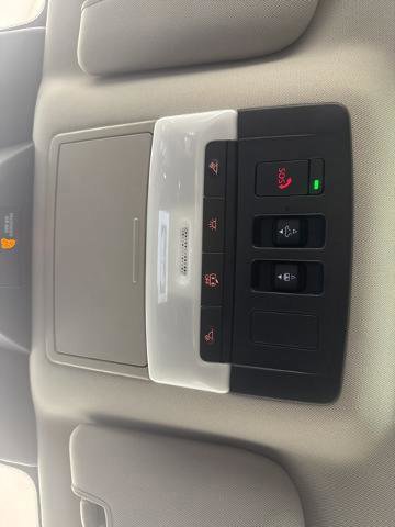 Used 2025 Nissan Pathfinder SL w/ SL Premium Package image 17