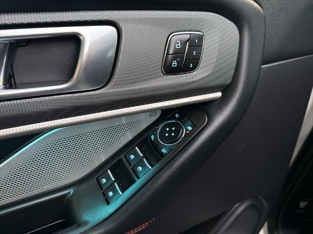 Certified 2025 Ford Explorer ST AWD/4WD image 18