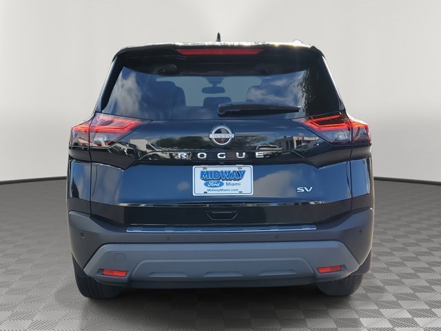 Used 2023 Nissan Rogue SV w/ SV Premium B Package image 3
