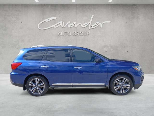 Used 2020 Nissan Pathfinder Platinum FWD image 18