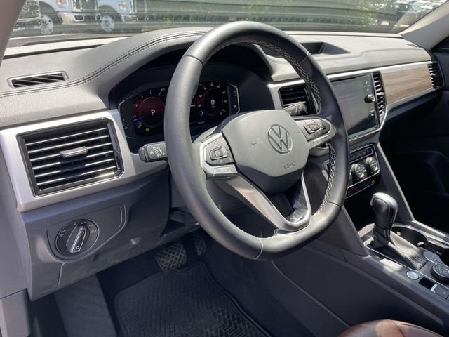 Used 2023 Volkswagen Atlas SEL AWD/4WD image 17