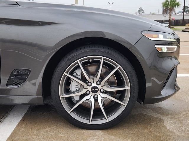 Used 2025 Genesis G70 2.5T image 8