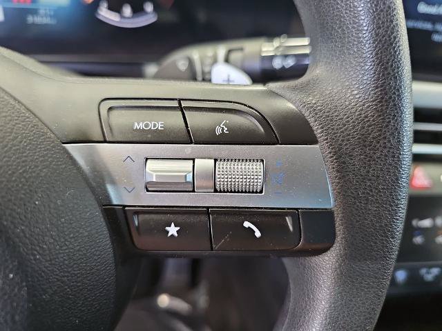 Used 2025 Hyundai Sonata SEL FWD image 17