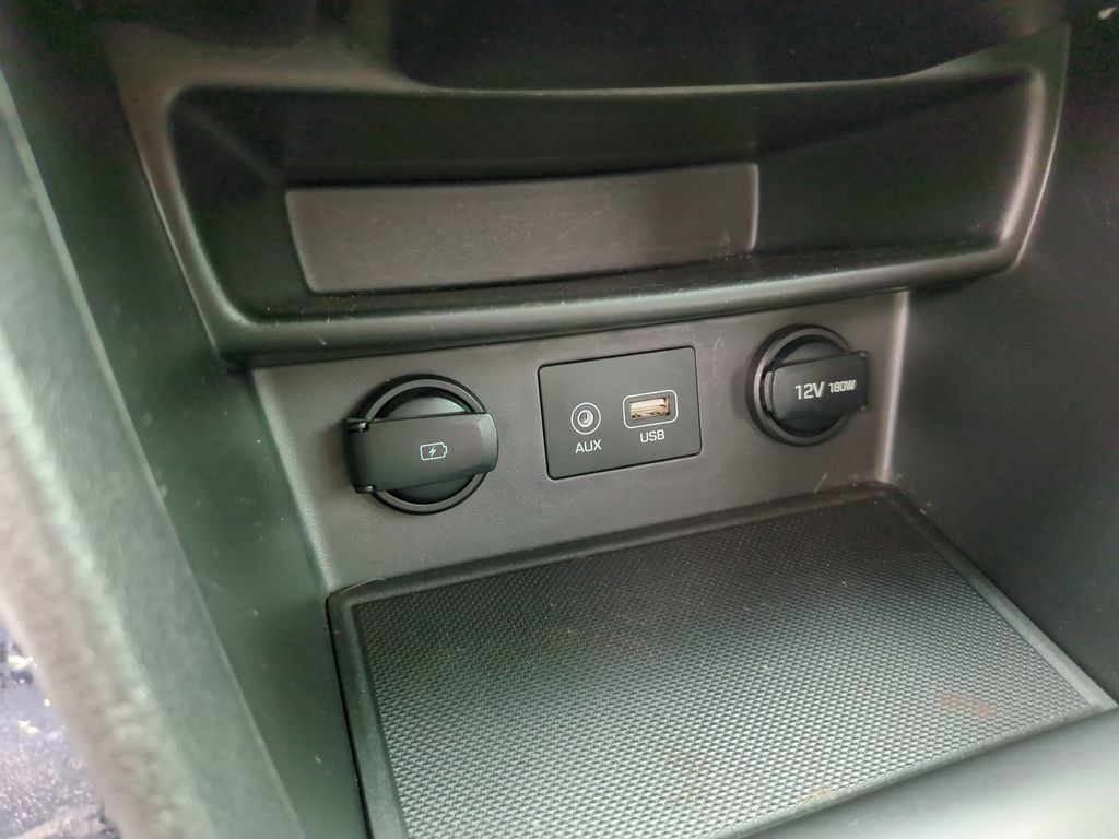 Used 2021 Hyundai Kona SEL FWD image 29