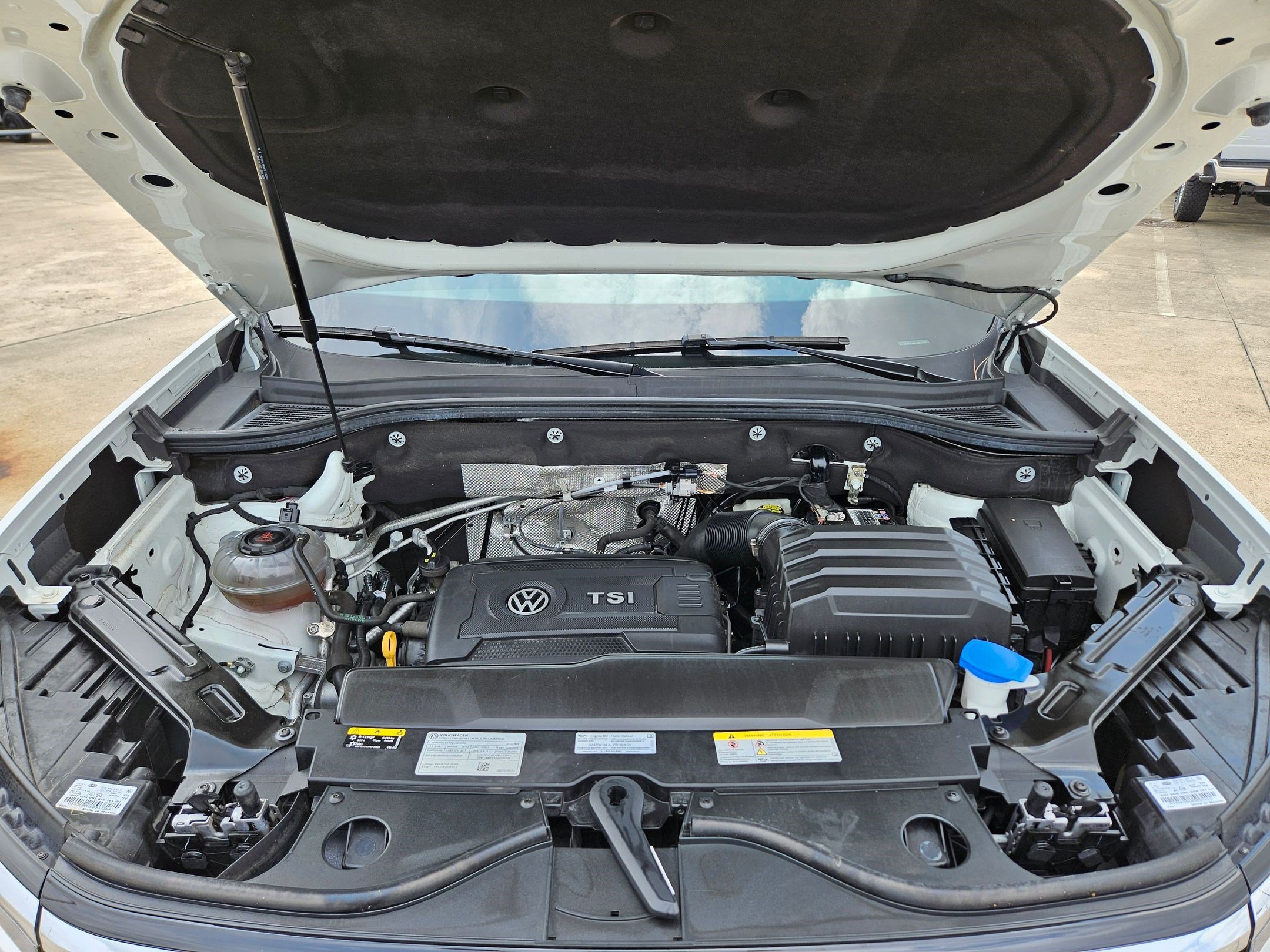 Used 2023 Volkswagen Atlas SE w/ Panoramic Sunroof Package FWD image 34
