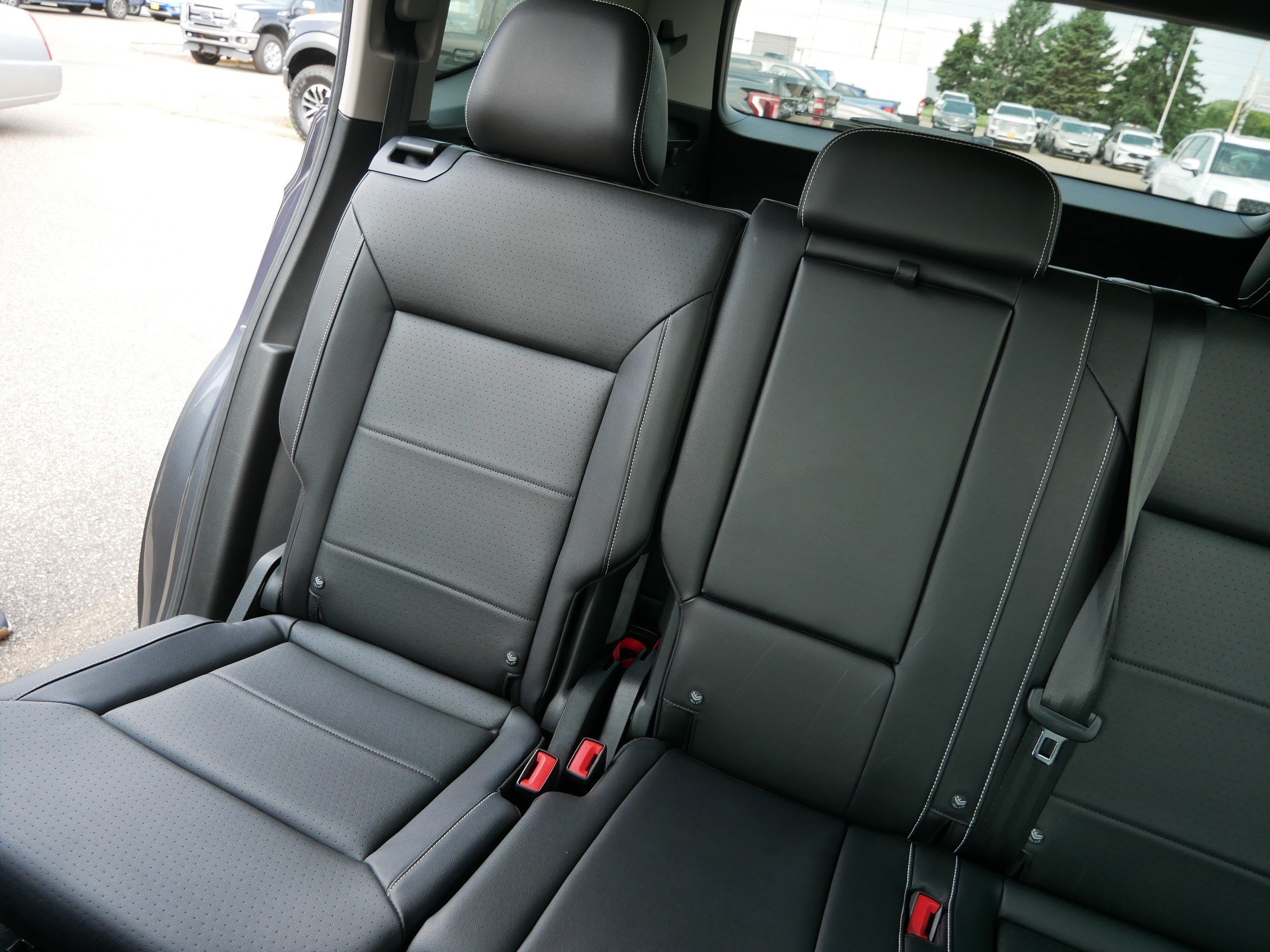 Used 2023 Volkswagen Atlas SE AWD/4WD image 12