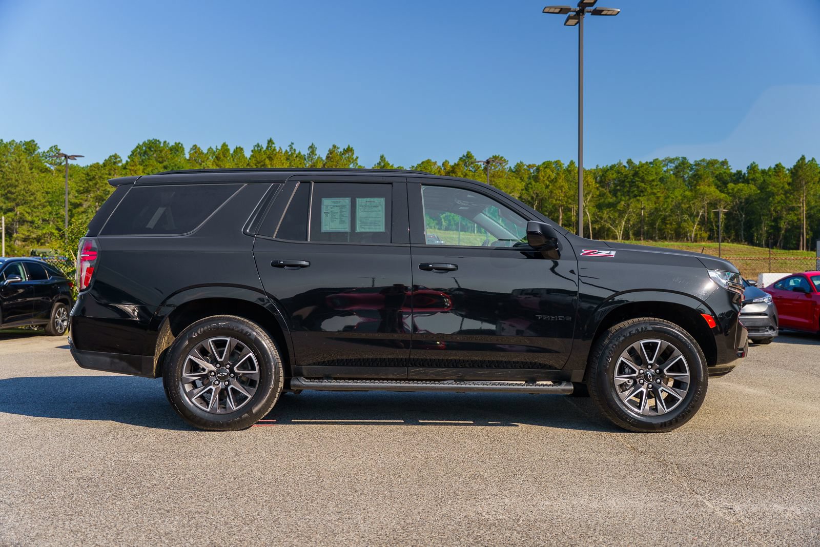 Used 2022 Chevrolet Tahoe Z71 AWD/4WD image 9