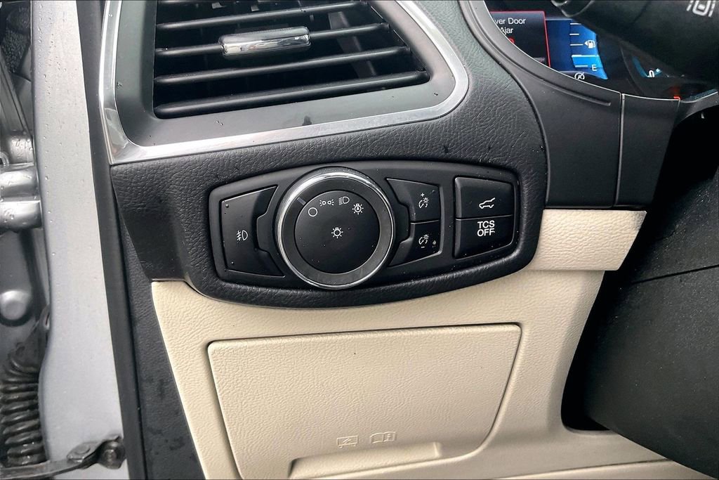 Certified 2023 Ford Edge Titanium AWD/4WD image 33