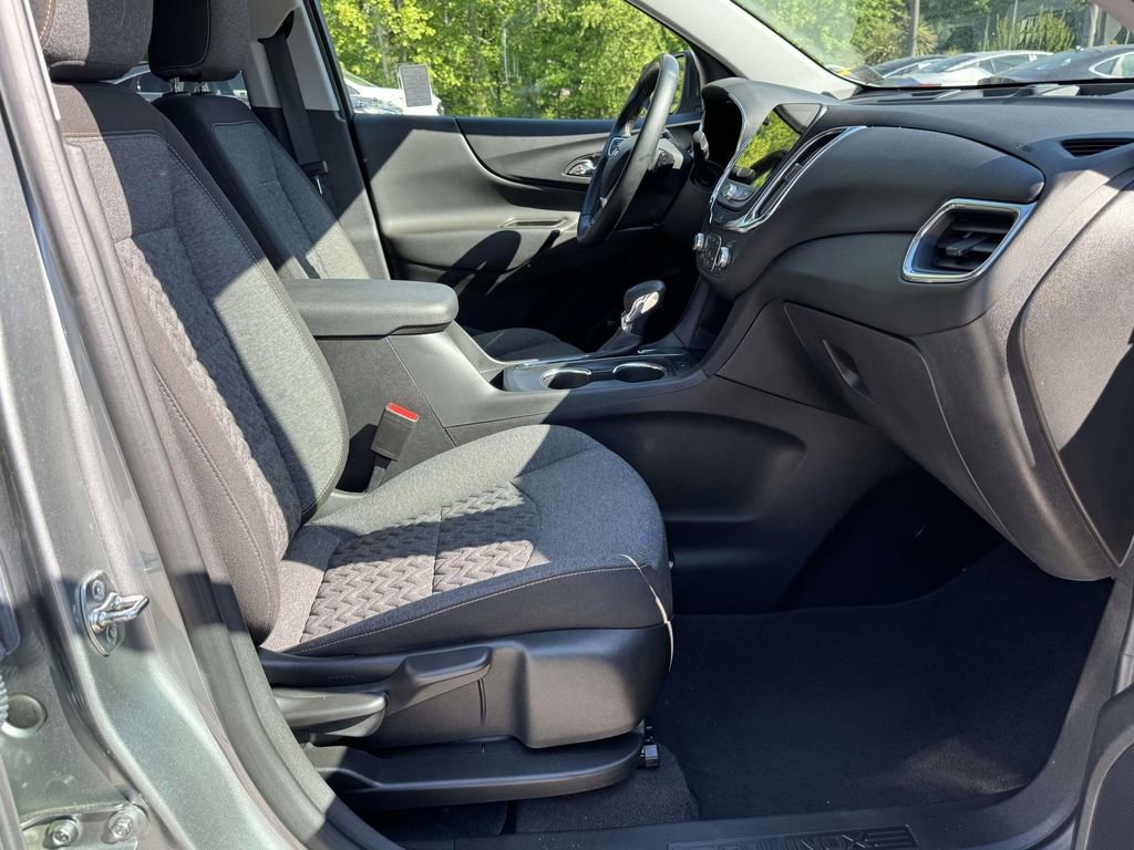 Used 2024 Chevrolet Equinox LT FWD image 14