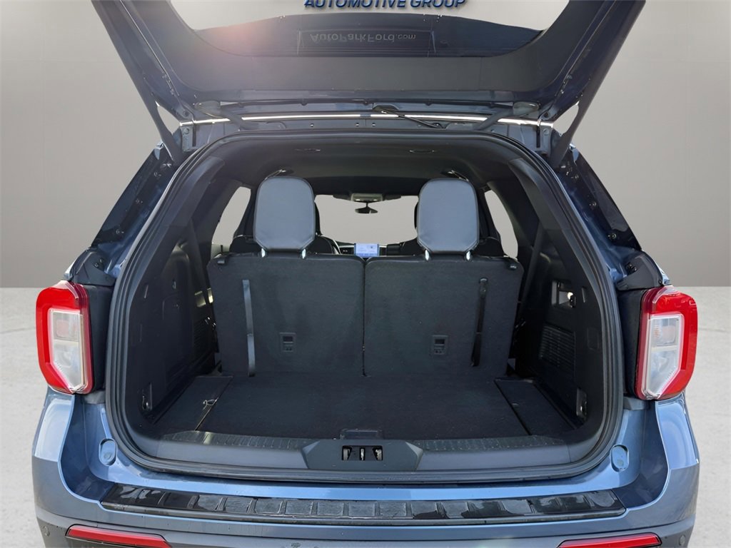 Certified 2020 Ford Explorer XLT w/ Equipment Group 202A image 31