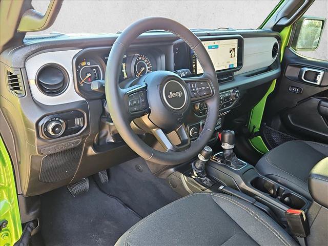 Used 2025 Jeep Wrangler Sport AWD/4WD image 10