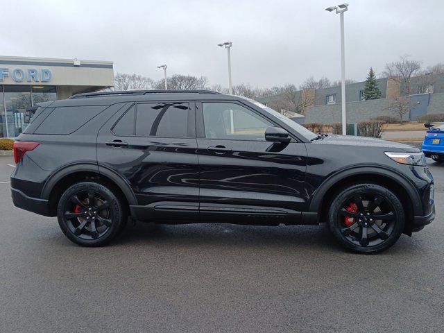 Certified 2020 Ford Explorer ST w/ ST Street Pack image 5