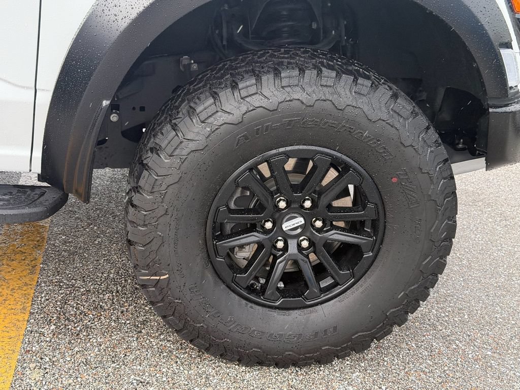 Certified 2024 Ford F150 Raptor AWD/4WD image 9