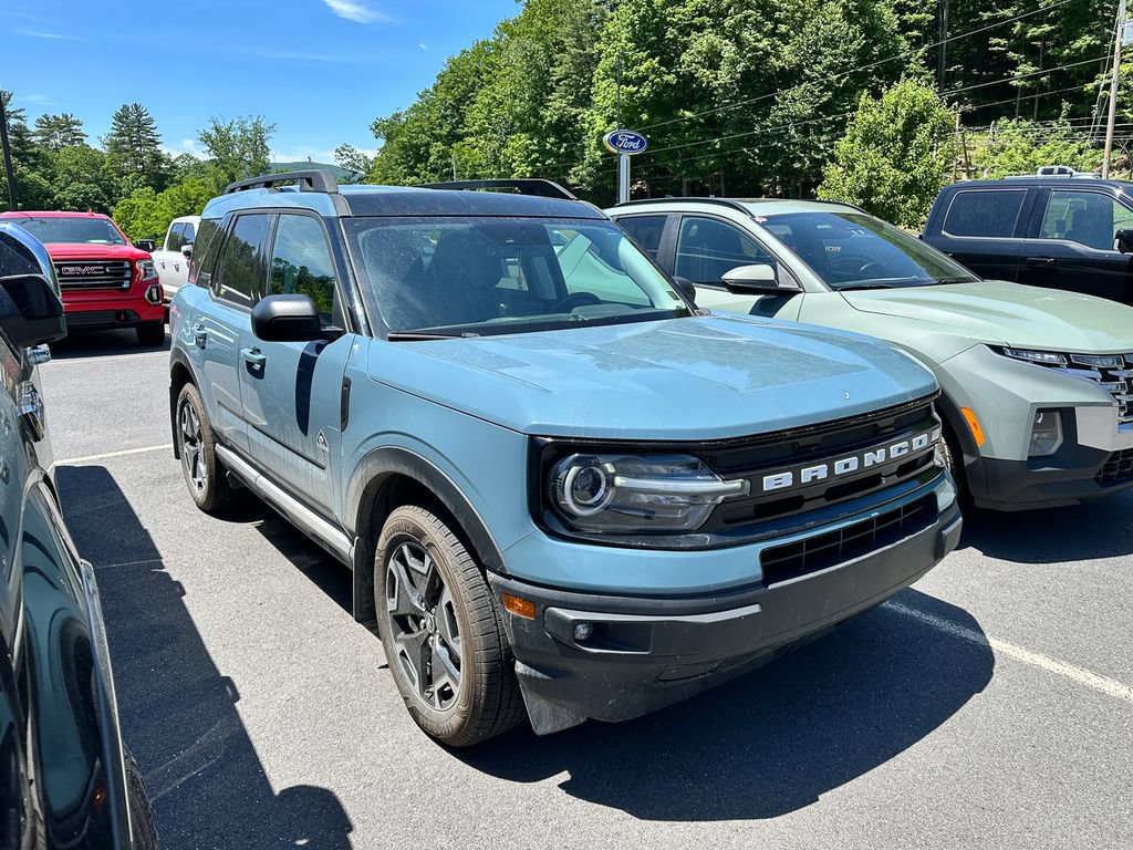 Certified 2023 Ford Bronco Sport Outer Banks w/ Tech Package AWD/4WD image 2