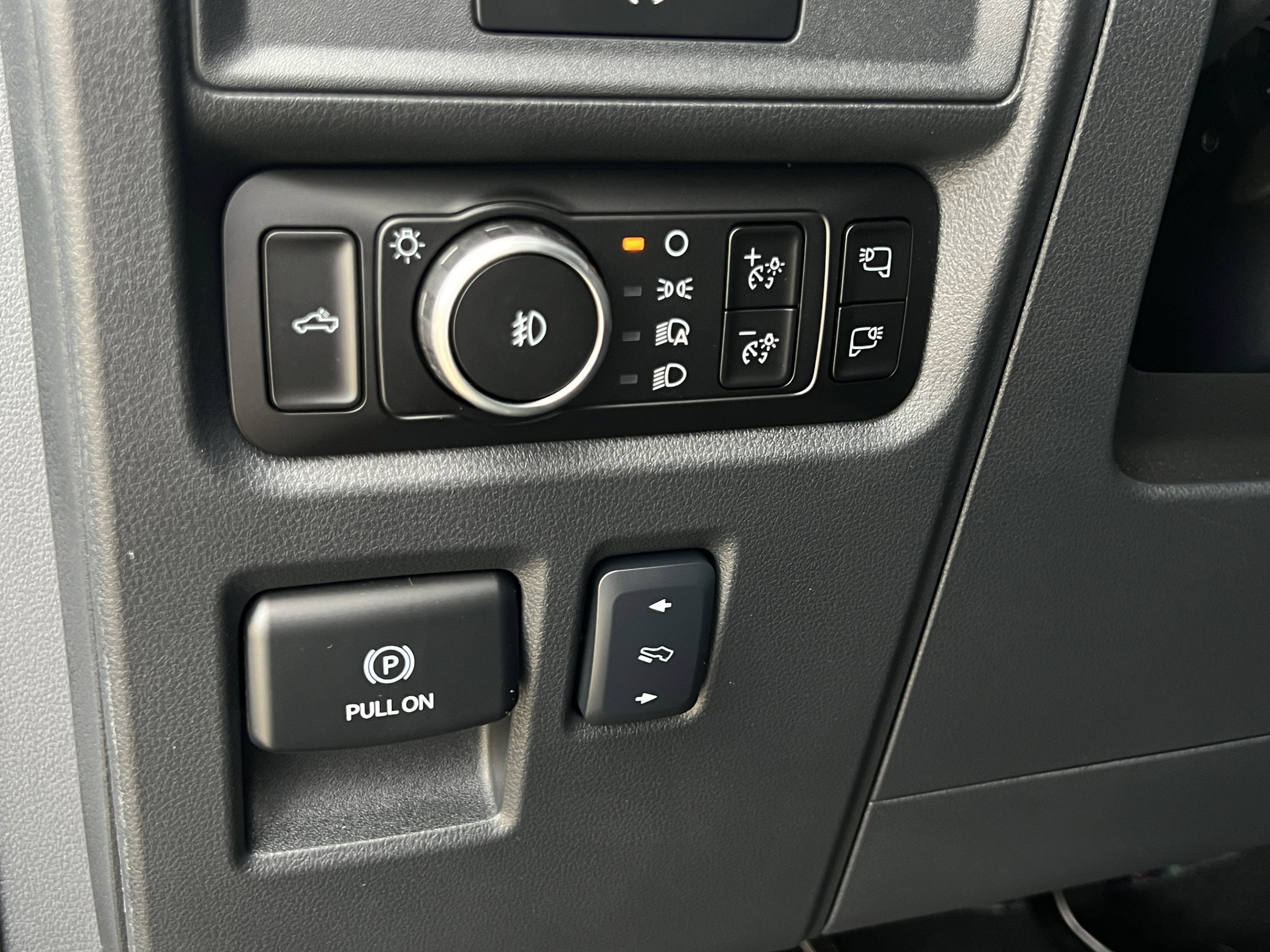 Certified 2025 Ford F150 Tremor AWD/4WD image 23