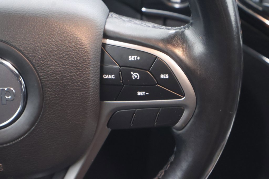 Used 2020 Jeep Grand Cherokee Limited image 29